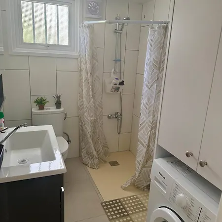 Exceptionally Comfortable And Fully Equipped Periwolia